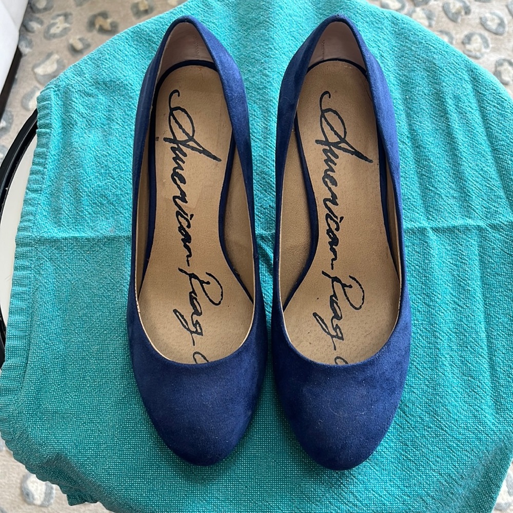 American Rag Womens Felix Manmade Microsuede Pumps royal blue. Worn once!